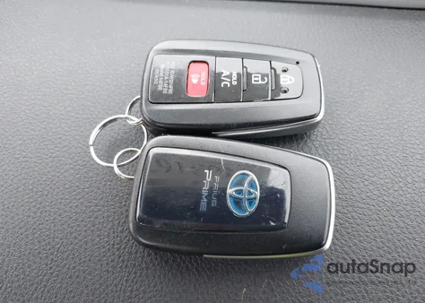 2020 Toyota Prius Prime Le z USA, uszkodzony, nr VIN JTDKARFP8L3140640